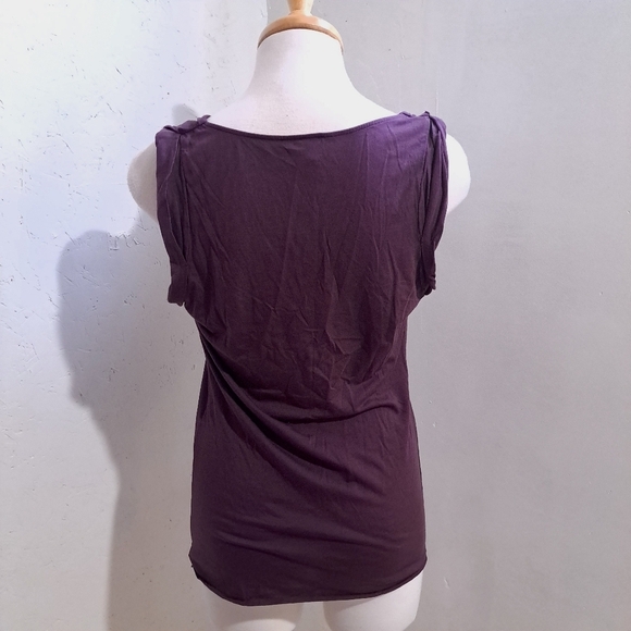 Wilfred | Dark purple ruffled collar sleevless shirt - Picture 4 of 7